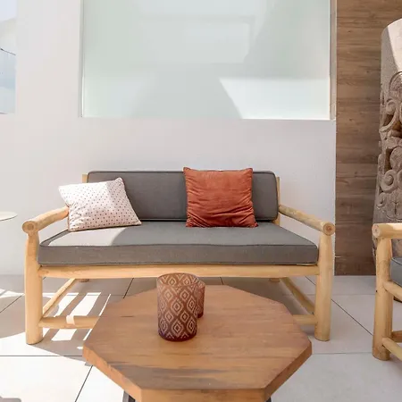 Romana - Direct Aan Zee - Incl Prive Parkeerplaats In Parkeergarage! Apartment Denia